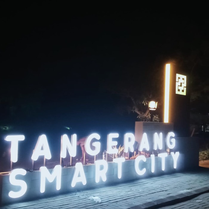 Totem Sign Pylon Sign Huruf Timbul Huruf Timbul Led