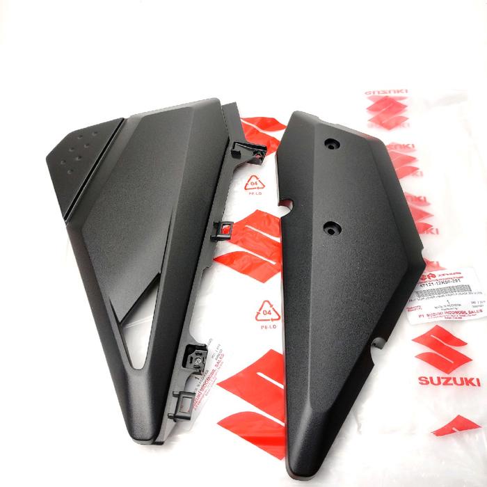 COVER TUTUP BOX AKI SATRIA FU FI INJEKSI KANAN KIRI R/L ORIGINAL SGP SUZUKI GENUINE PARTS Motor