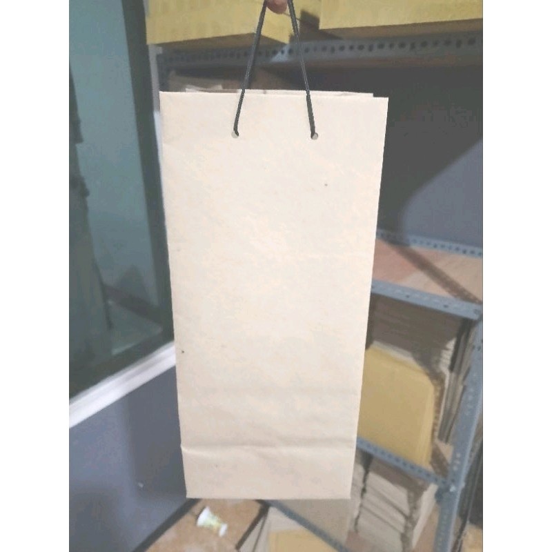 

Paperbag polos coklat ikuran 12x12x35 (paket 12pcs) |Tas Kertas |Tas Kado |Tas Souvenir |Paper bag Hampers
