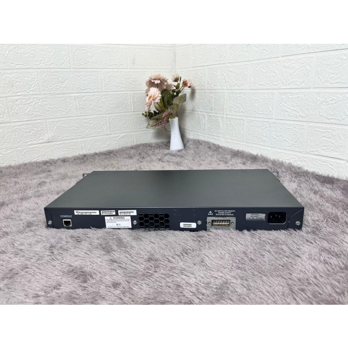 Swit hub 24port Cisco alyst 2960-24TT-L Swit