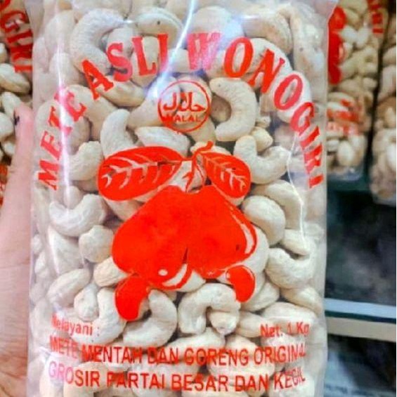 

terbaru !!! kacang mete mentah utuh 1kg asli wonogiri - siap dikirim setiap hari ready