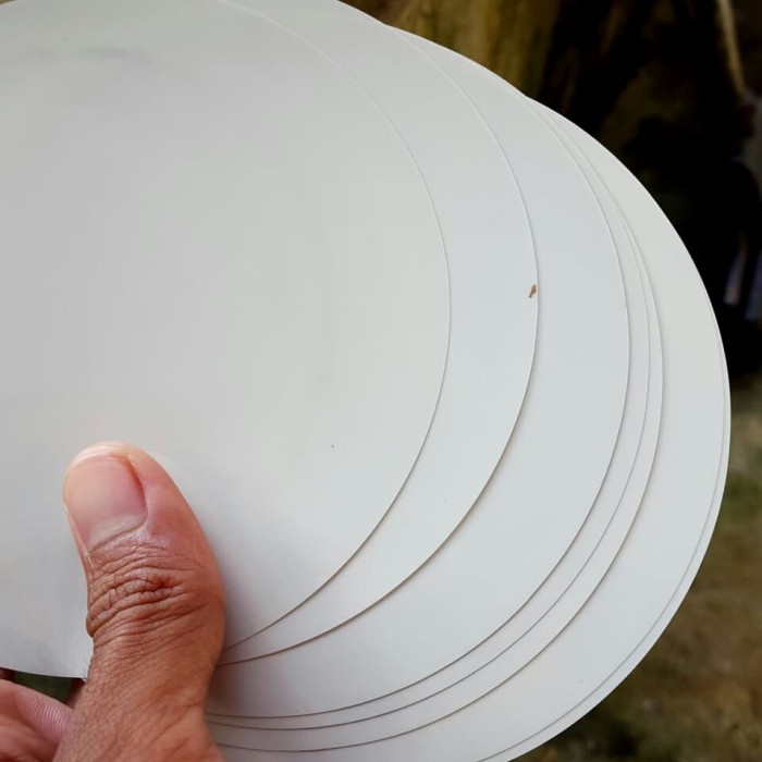 amplas mika pengkilap batu