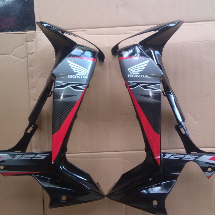 BARANG TERLARIS SAYAP DEPAN BAGIAN LUAR SUPRA X 125 NEW BATMAN FULL STICKER NEMPEL PACKING AMAN