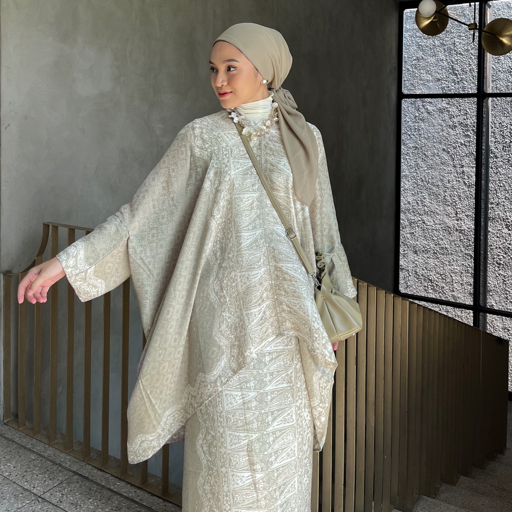 ARUMI JUPRI Set Blouse dan Rok Lilit Batik Modern Viscose