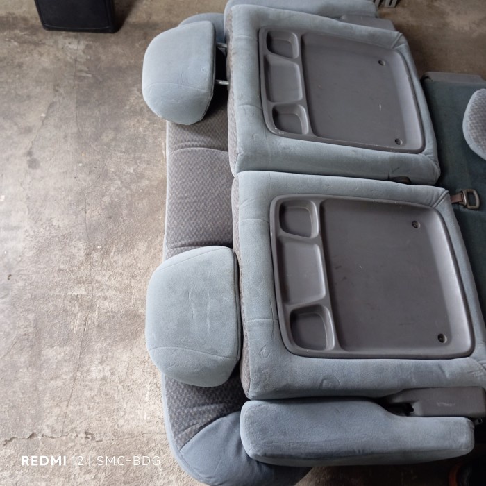 Jok / Kursi Belakang Baris Ke 2 Bekas Mobil Kia Carens Gen 1 Copotan Bekas