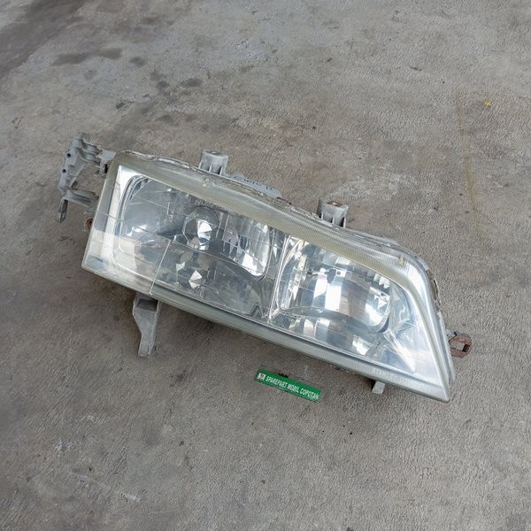 Headlamp Lampu Depan Kanan R Honda Accord Cielo Tahun 94-97 Asli Original Stanley Bekas