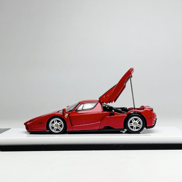 SALE  KING MODEL 1/64 FERRARI ENZO RED - STANCE HUNTERS SH 1/64 NOVITEC FERRARO SF90 - MORTAL