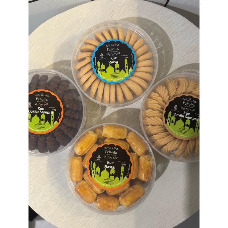 

BIG PROMO Parcel Hampers Kue Kering Idul Fitri Nastar Parsel Gift Premium Enak Lembut Wisman FREE