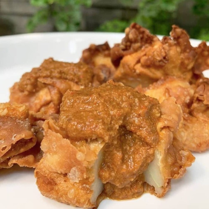 

Tersedia BATAGOR Pempek Lina