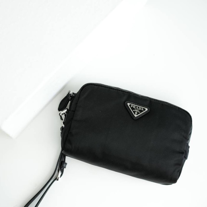 TOP PRADA NYLON POUCH BLACK WITH WRIST STRAP -