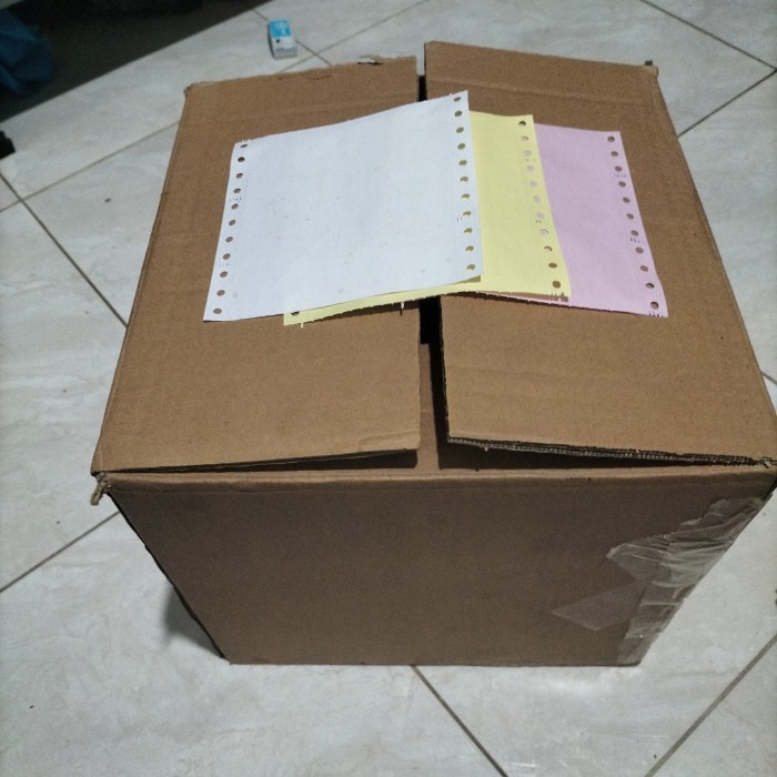 

Barang Terlaris Kertas Wartel 3Ply Warna Continuous From 9.5 : 2 X 11: 2 Wartel Cod