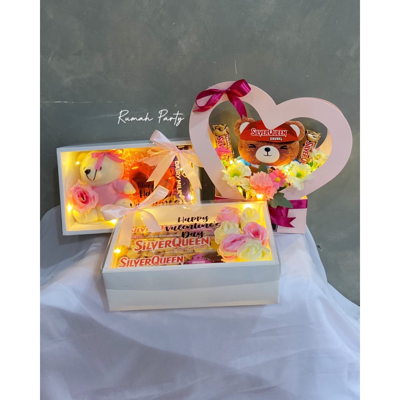 Kado Valentine / Hampers Valentine / Coklat Silverqueen Valentine