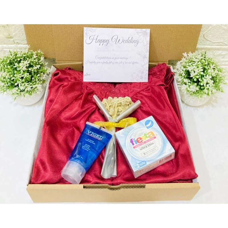 

Hampers Pernikahan Lingerie / Hampers Wedding