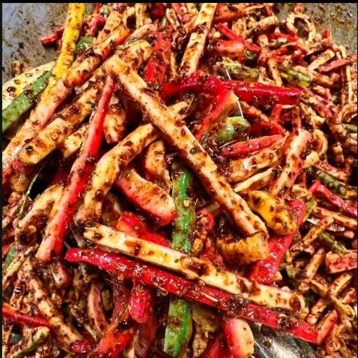 

Seblak kerupuk jaat/ beton pedas daun jeruk 1kg Cemilan Food Noodles Snacks Goreng