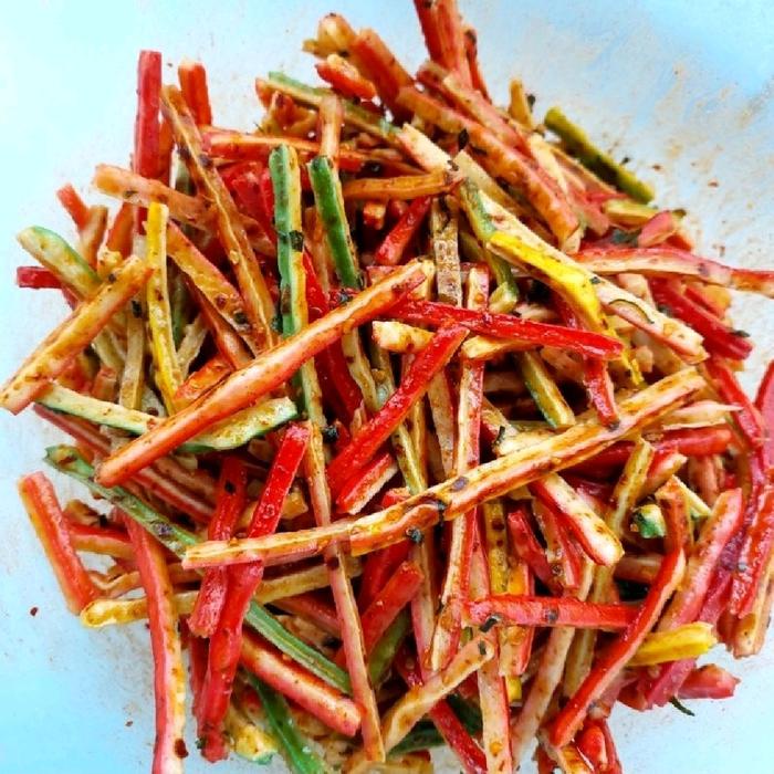 

Kerupuk seblak jaat / Beton cikruh pedas 1kg khas bumbu Basrengsunda12 Cemilan Food Goreng