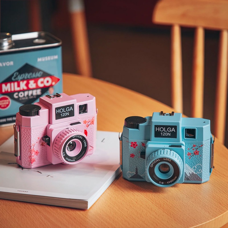 Classic Holga 120 Film Camera Colorful 120N Medium Format Camera Lomography Lomo Kodak Fujifilm Pink