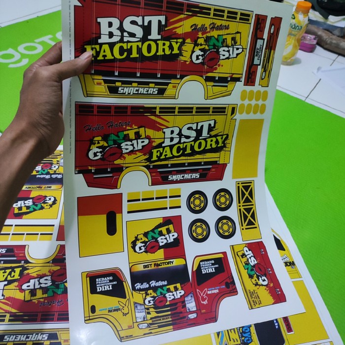 

ATKJaya- Lembaran Pola Stiker Papercraft Miniatur Truk Oleng