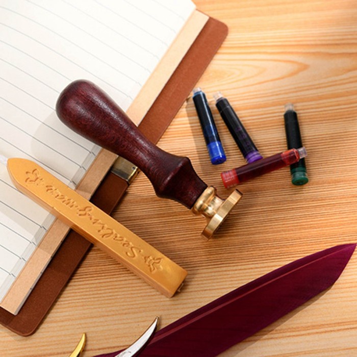 

CALLIGRAPHY PEN SET, WITH FEATHER DIP PEN, BLACK INK, REPLACEMENT