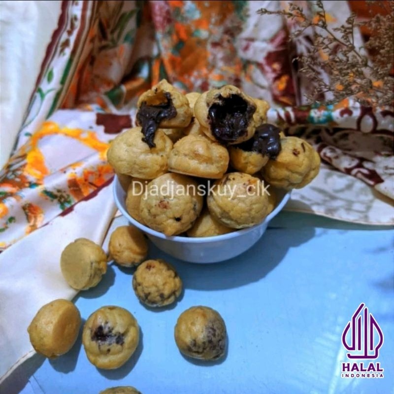 

HJ DJS - SOES COKLAT LUMER 500gr /kue soes kering/sus coklat kiloan/cemilan murah/kiloan/jajanskuy