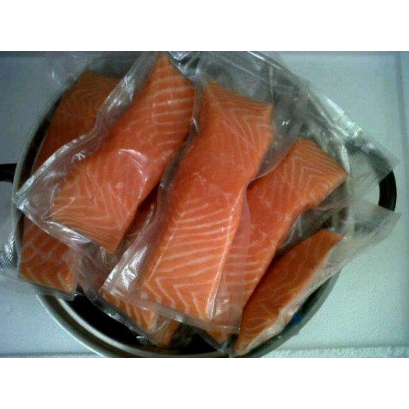 

Salmon fillet trout kemasan 200gr per slice kualitas premium