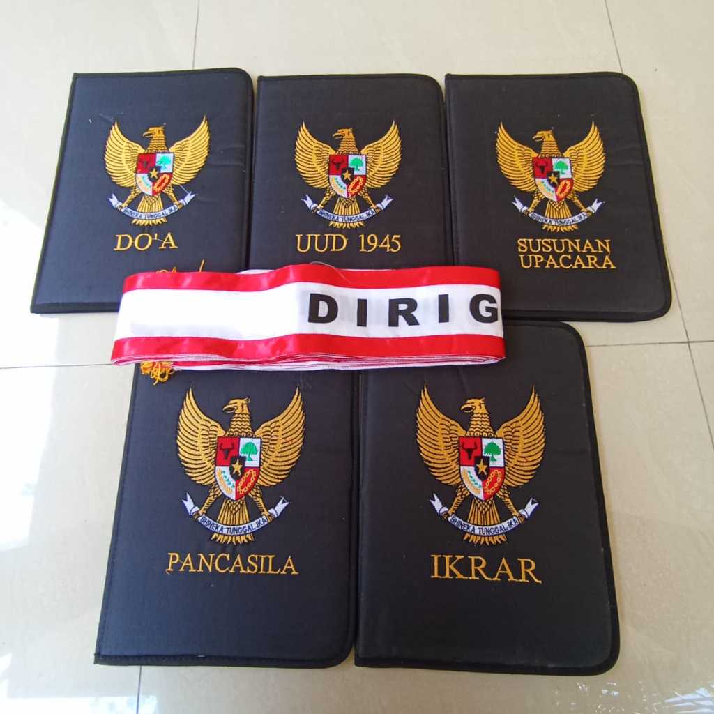 

Map Upacara Sablon Satu Set + Satu Set Selendang / Map Upacara Sekolah Kantor Petugas Upacara