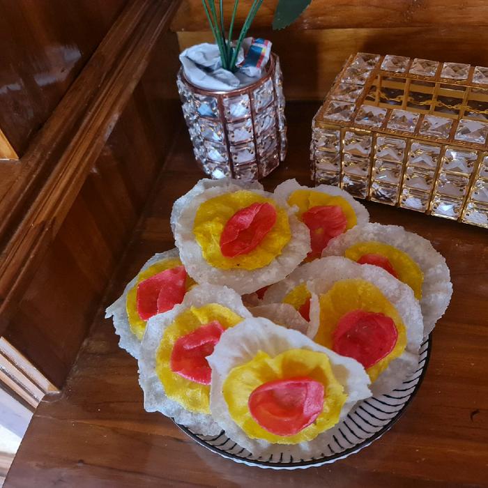

KEMBANG ROSE/PLEREDAN KHAS KUNINGAN UKURAN 500 GRAM DAN 1000 GRAM Bebas gula Rendah lemak