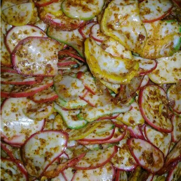 

Kerupuk bawang pedas daun jeruk isi 1kg