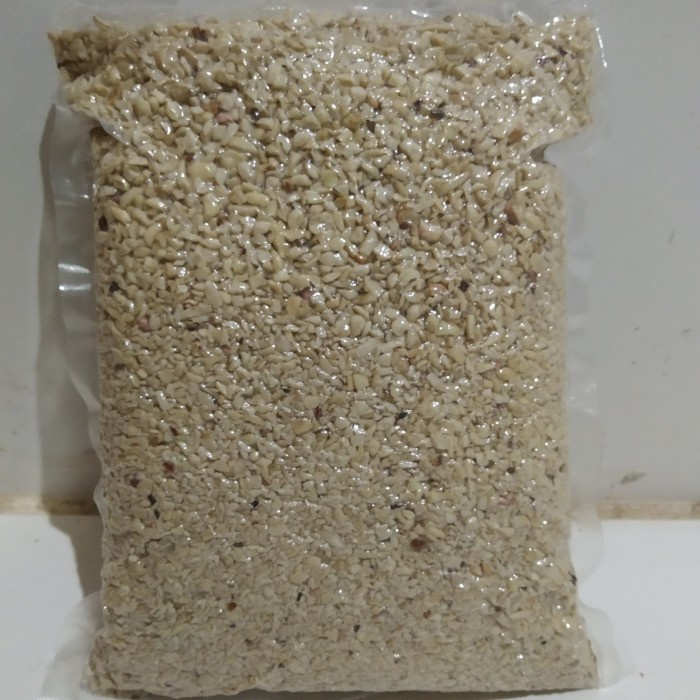 

Kacang mede menir mentah 1 kg