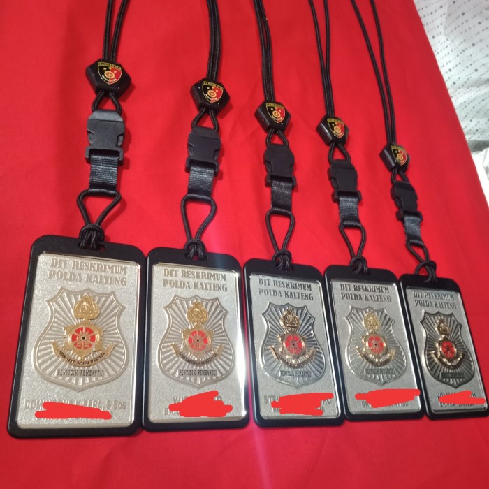 lencana penyidik pembantu