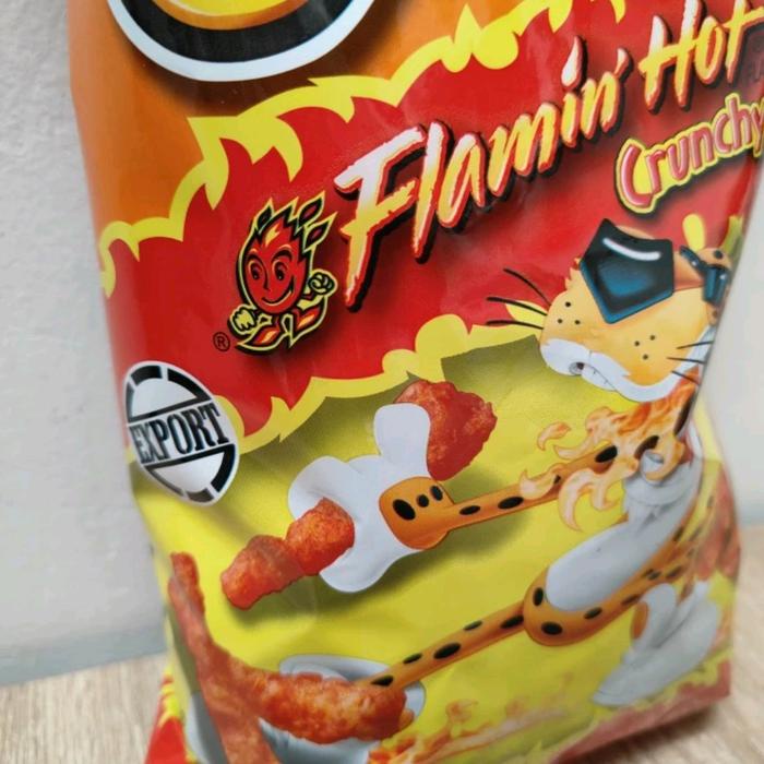 

terbaru !!! cheetos flamin hot crunchy cheese 226gr - snacks import usa cheetoz ready