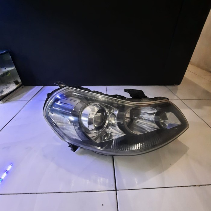 Head Lamp Suzuki Sx4 X-Over (Bekas)