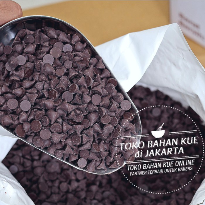 

SALE TERBARU SCHOKO COMPOUND CHOCO CHIPS 500GR CHOCOLATE CHIP BAKING DARK COKLAT CHIP PREMIUM
