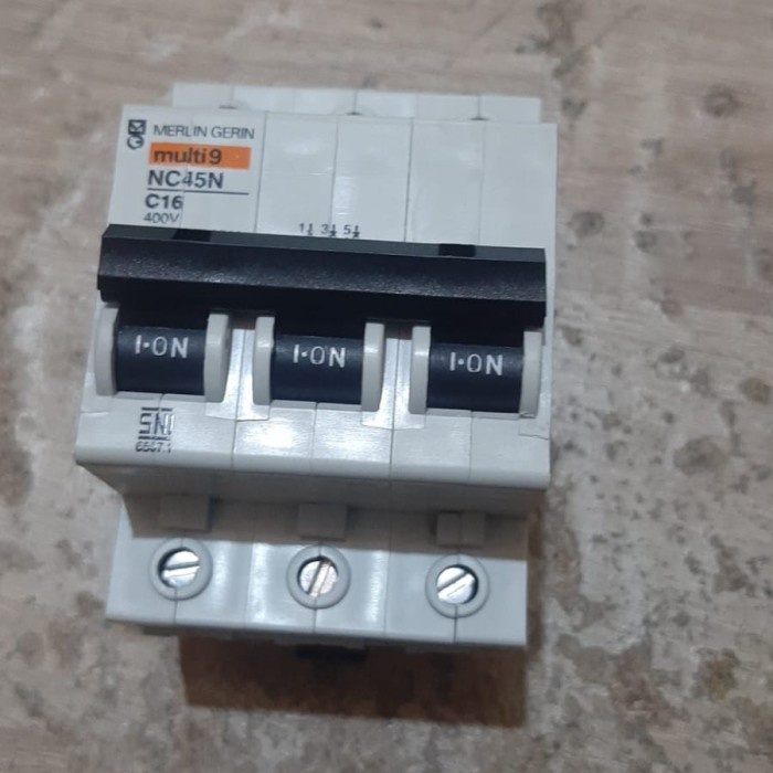 mcb schneider merlin gerin 3p 3phase 6a 10a 16a 20a 25a 32a 40a
