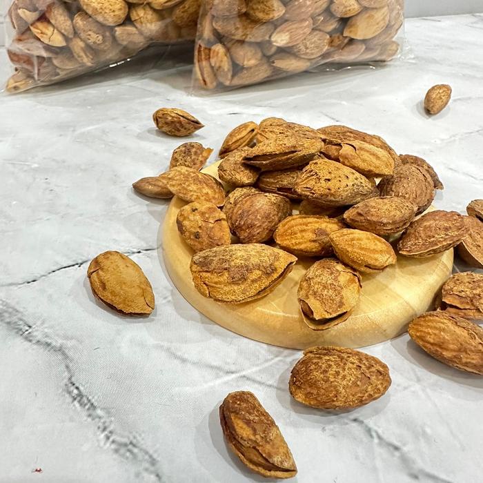 

Kacang Almond Susu Dan Kacang Pistachios Premium Food Snacks Cemilan Camilan