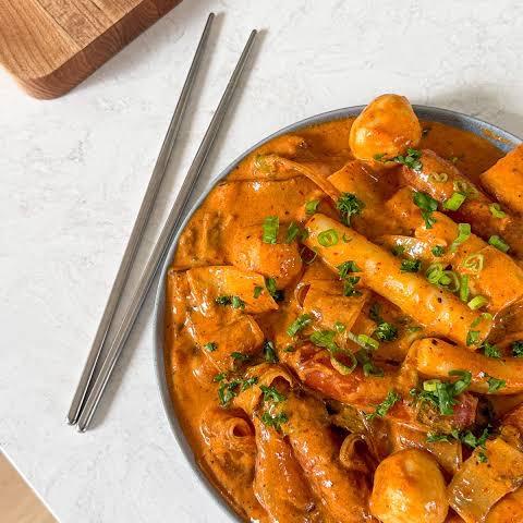 

PAKET MUKBANG TTEOKBOKKI SPICY MALA & ROSE MALA