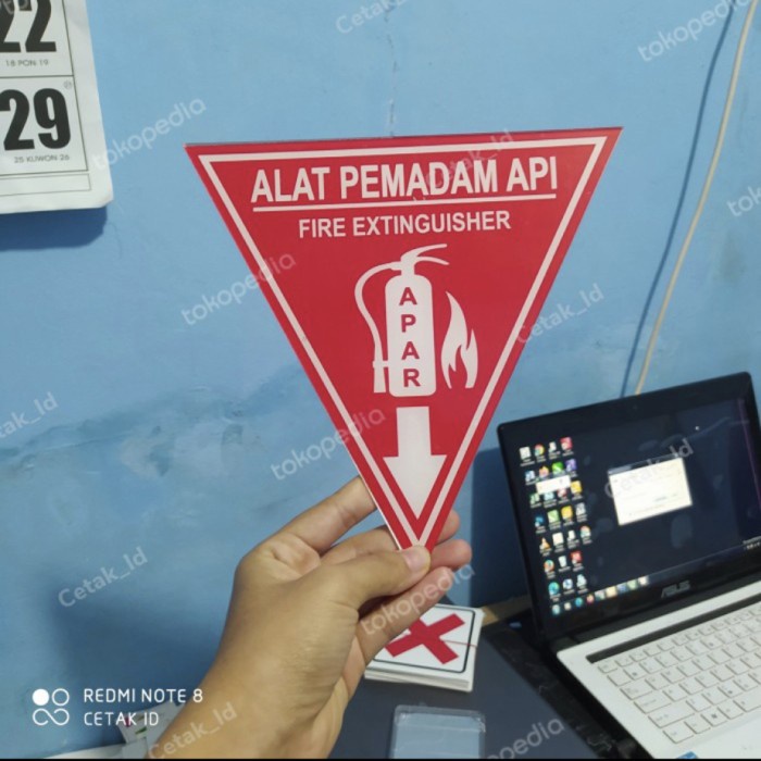 

FREE ONGKIR Sign APAR sticker dan akrilik 15cm x 15cm