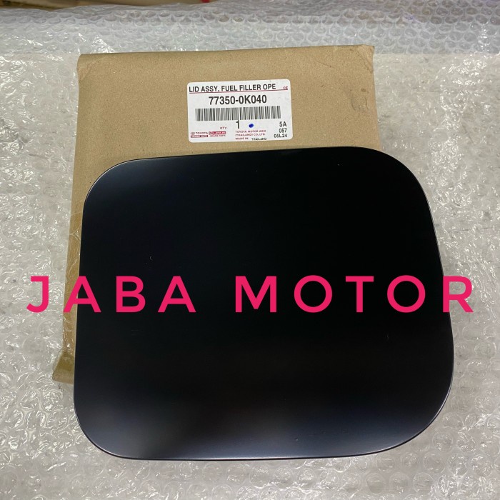 PLAT TUTUP BENSIN HILUX VIGO DOUBLE CABIN 2006-2015 ORIGINAL 77350-0K040