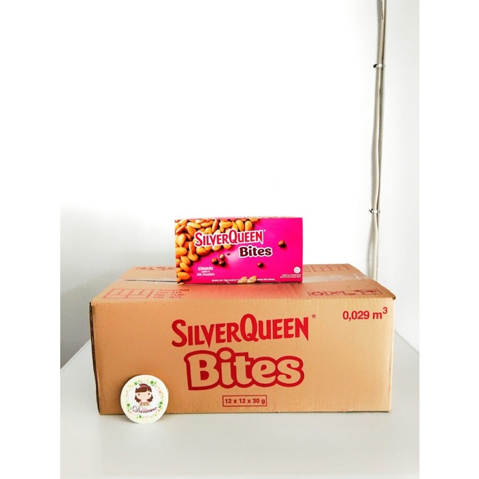 

BARANG TERLARIS 1kg Coklat silverqueen bites almond - coklat pabrikan - coklat kiloan bogor.