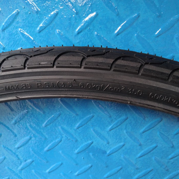 Ban Luar Sepeda Hybrid 700C 700 X 40/40C 700X40 700X40C Kenda Kwest -Gratisongkir