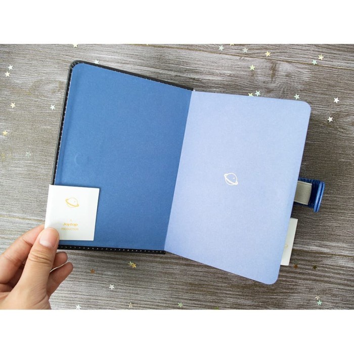 

BARANG TERLARIS Strolling The Planet Leather Ruled Notebook A6 / Buku Tulis A6