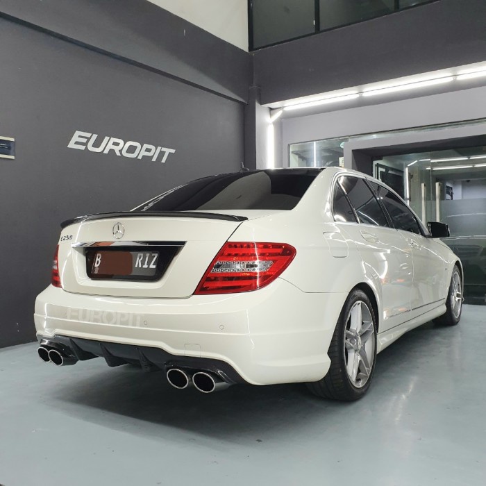 "TOP" CARBON DUCKTAIL MERCY C CLASS W204 AMG