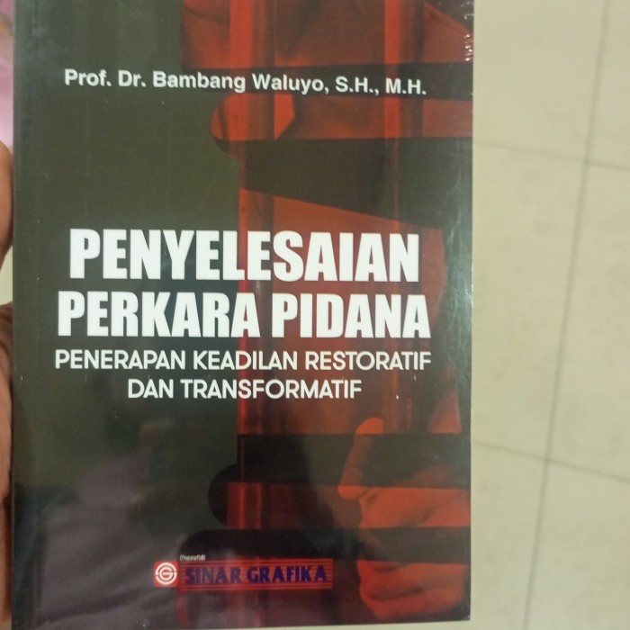

SALE !!! BUKU PENYELESAIAN PERKARA PIDANA PENERAPAN KEADILAN RESTORATIF BAMBANG READYY