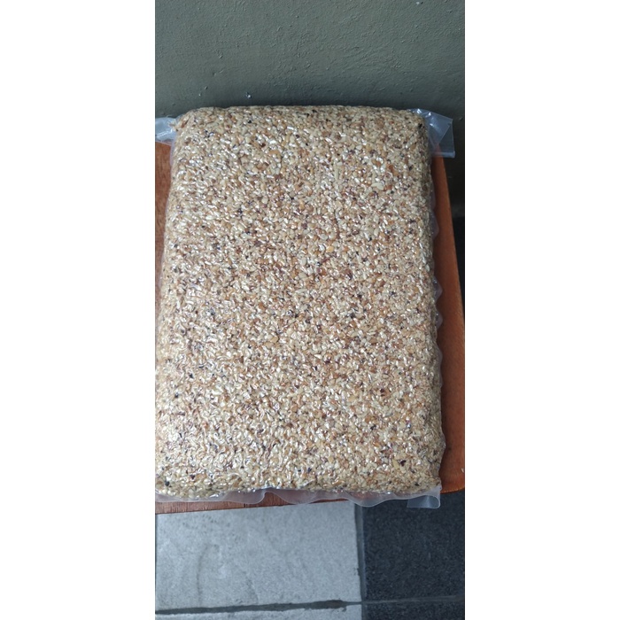 

SGS Kacang Mede Mentah Pecah Merah Super - Sulawesi Cashew Mente Mete