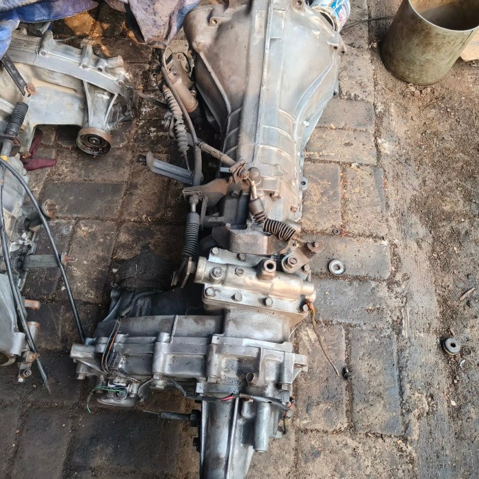 transmisi L300 4x4