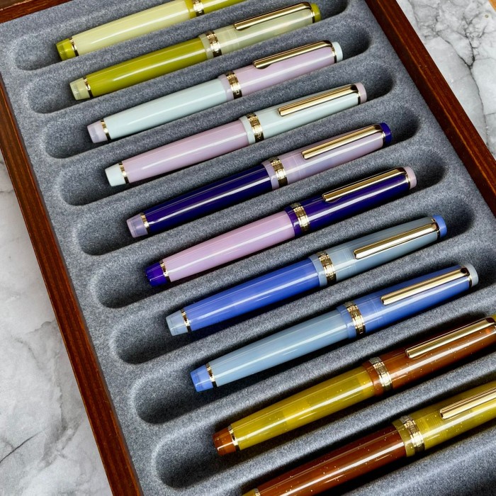 

Pilot Jinhao Typ 82 Fantasia Fountain Pen (1)