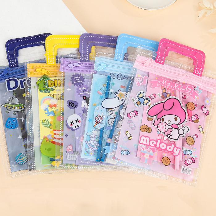 

Set Alat Tulis Lengkap Isi 2 Pensil, 1 Notebook, 1 Rautan Dan 1 Penghapus Free Tas Totebag Pvc