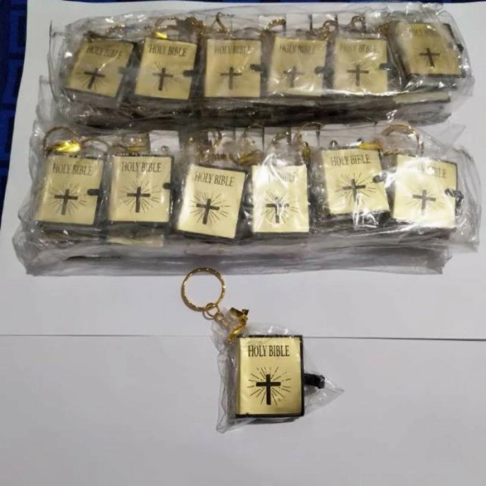 

gantungan kunci mini alkitab katolik kristen