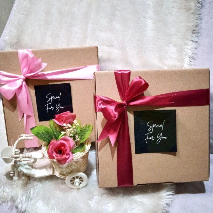 

party- Hampers coklat special for you boneka kado ulang tahun wisuda anniversary valentine