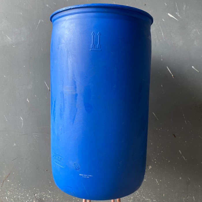PREMIUM Drum 200 liter bekas hdpe untuk tempat pakan minum hewan dan lainya