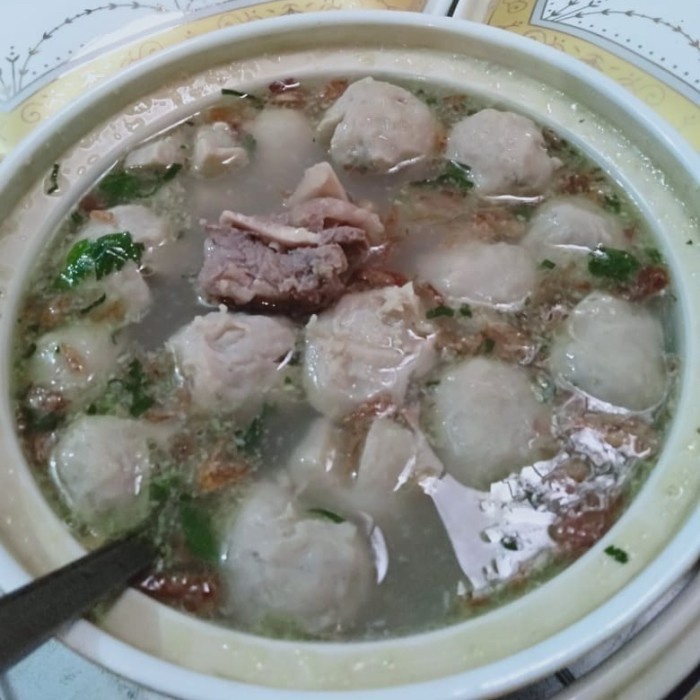 

Lezat- Bakso daging sapi asli + bumbu ukuran 500 gram